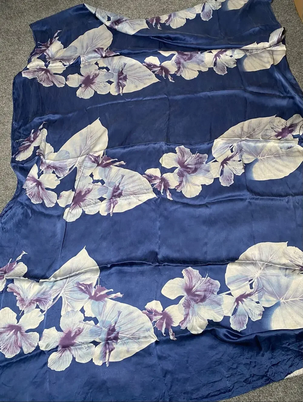 Vintage Y2K Victoria’s Secret 100% Silk Hibiscus Floral Shawl Wrap Scarf 68x42